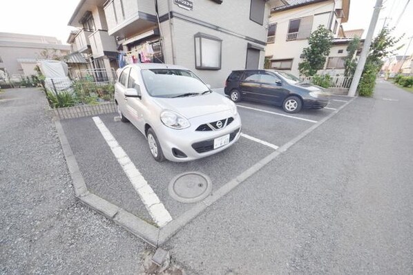 クイーンズコートの物件内観写真